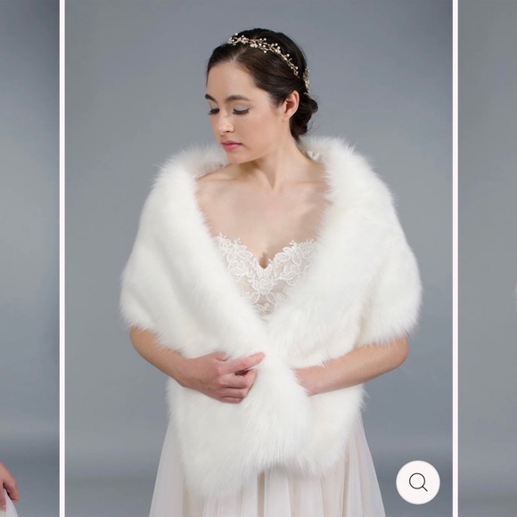 Tulip Bridal White Faux Fur Stole - Picture 2 of 9
